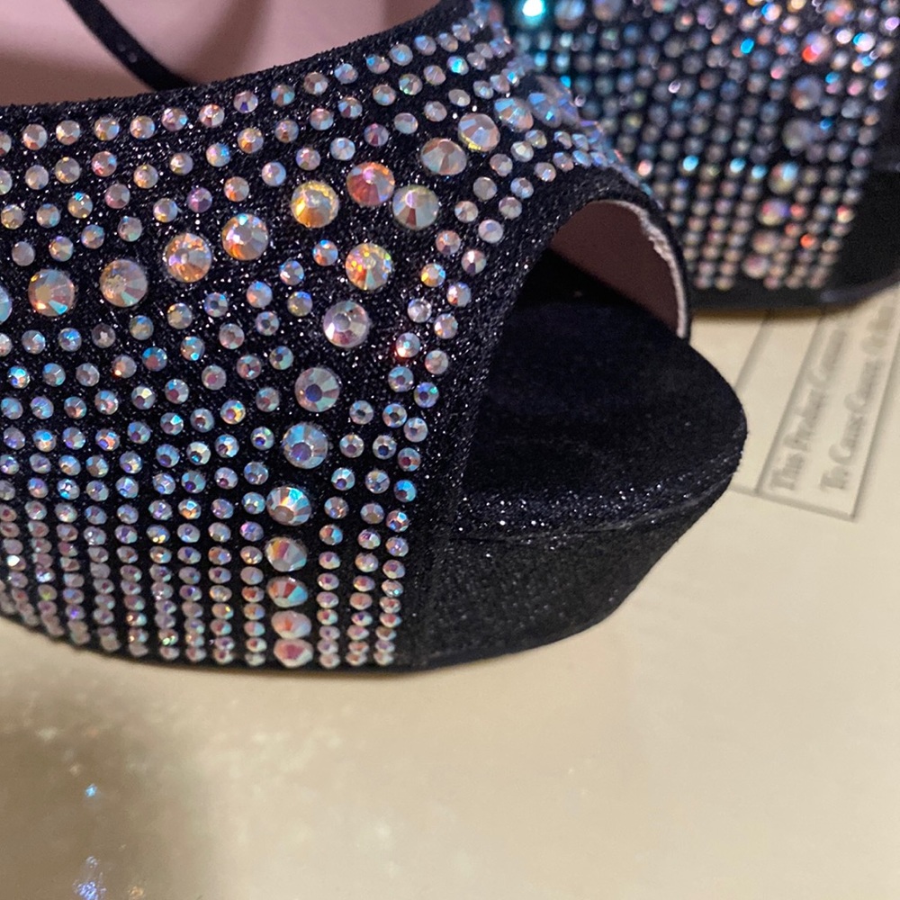 Gorgeous Cathy Jean Heels - Picture 6 of 9